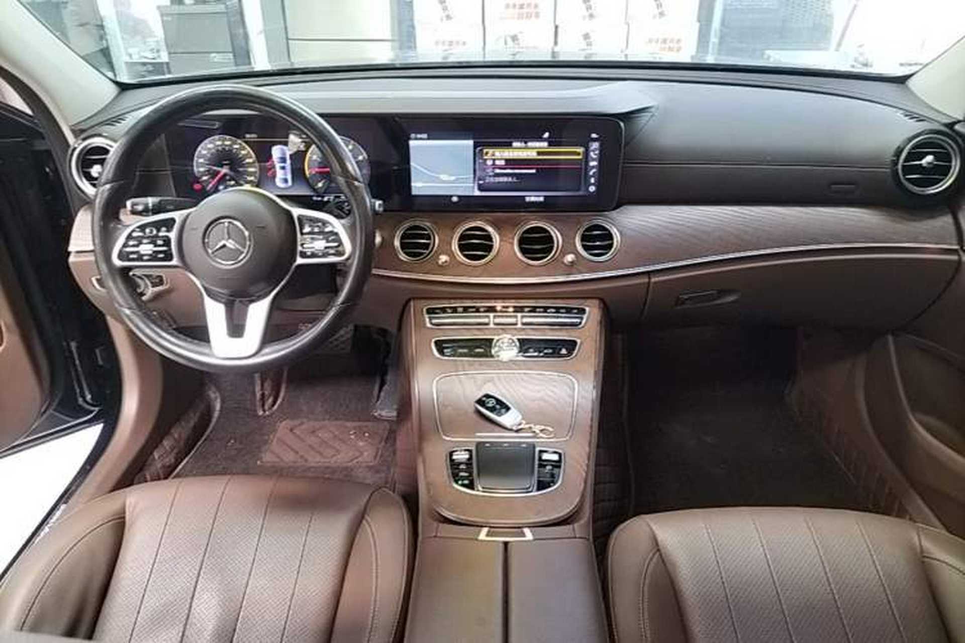 Used Mercedes-Benz E-Class 2020 Facelift E 300 L Stylish Edition Center Console