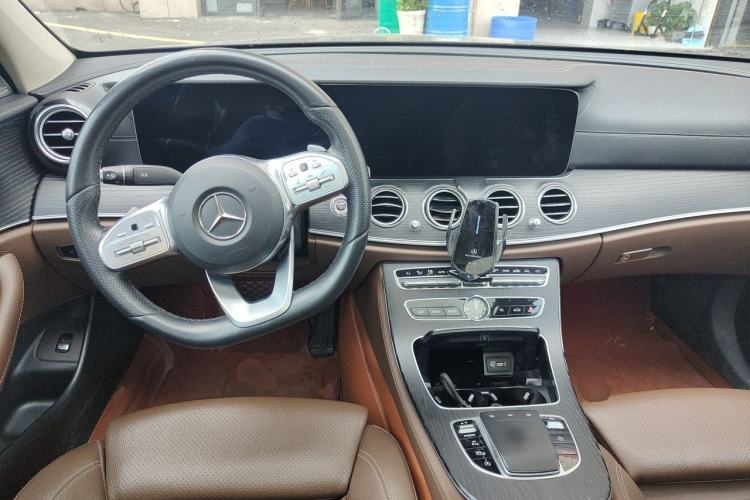 Used Mercedes-Benz E-Class 2020 Facelift E 260 L Sport Edition Center Console