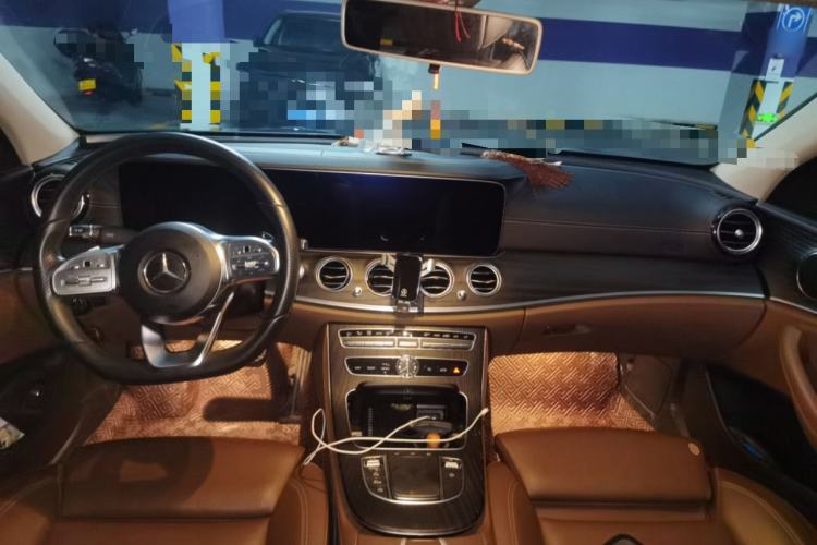 Used Mercedes-Benz E-Class 2020 Facelift E 260 L Sport Edition Center Console