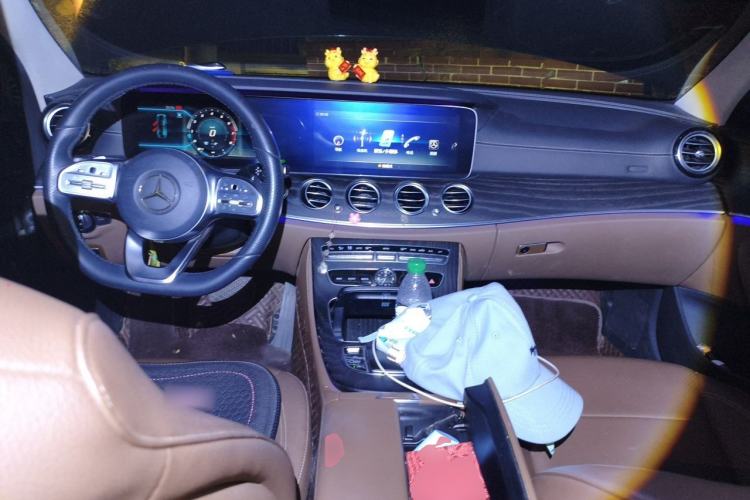 Used Mercedes-Benz E-Class 2020 E 300 L Luxury Model Center Console