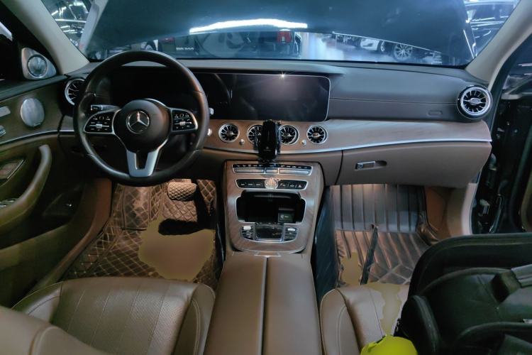 Used Mercedes-Benz E-Class 2020 E 300 L Stylish Model Center Console