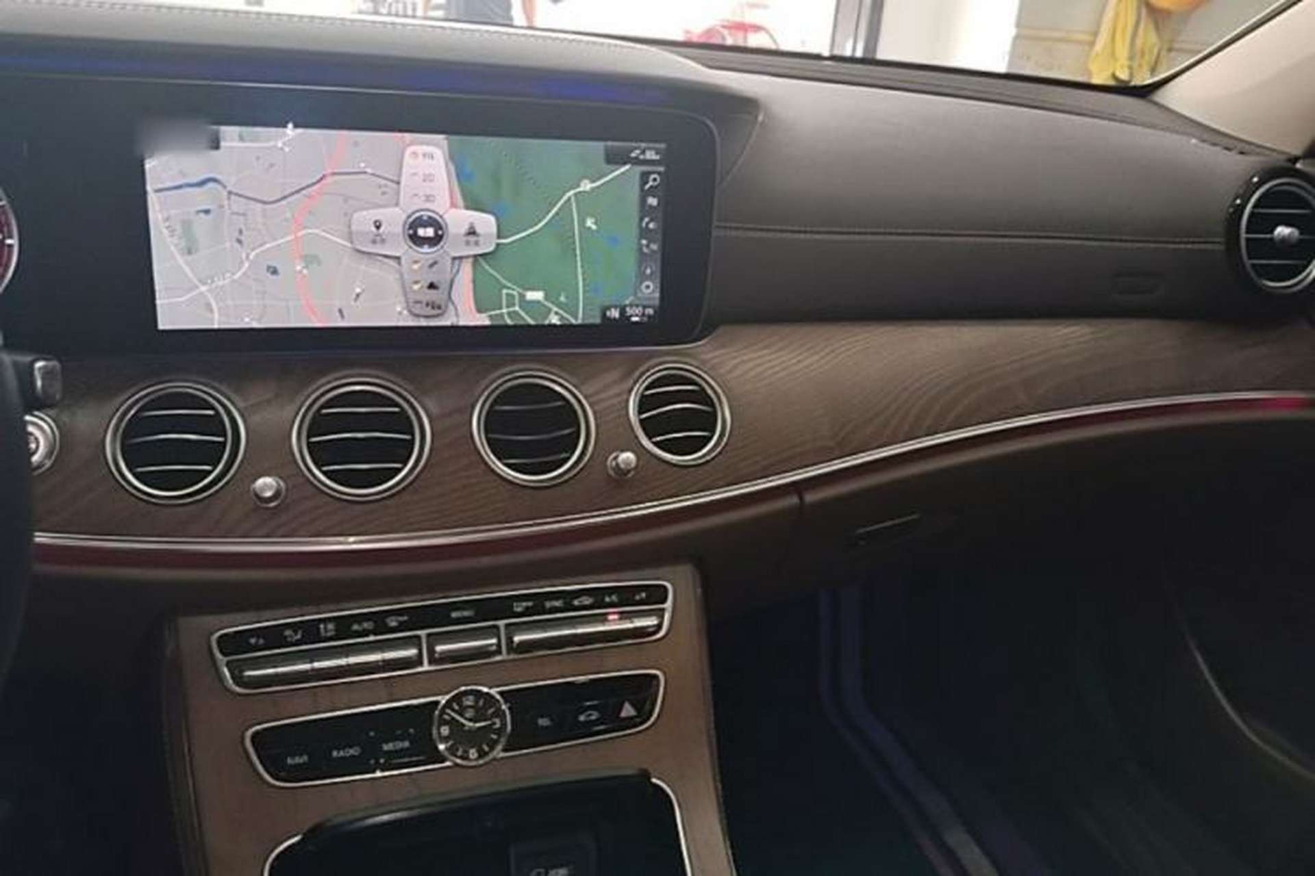 Used Mercedes-Benz E-Class 2020 Facelift E 300 L Stylish Edition Center Console