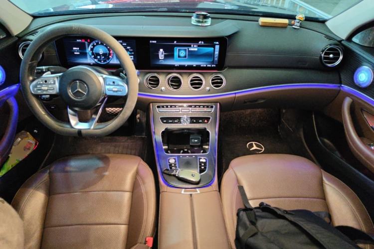 Used Mercedes-Benz E-Class 2020 E 300 L Sport Luxury Edition Center Console