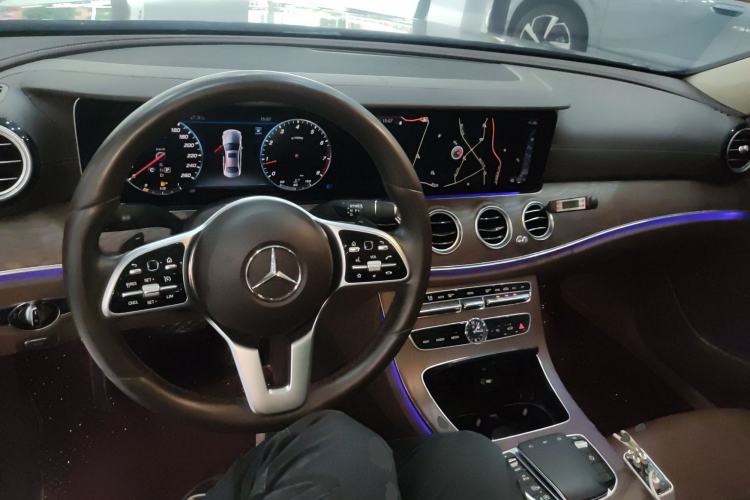 Used Mercedes-Benz E-Class 2020 Facelift E 300 L Stylish Edition Center Console