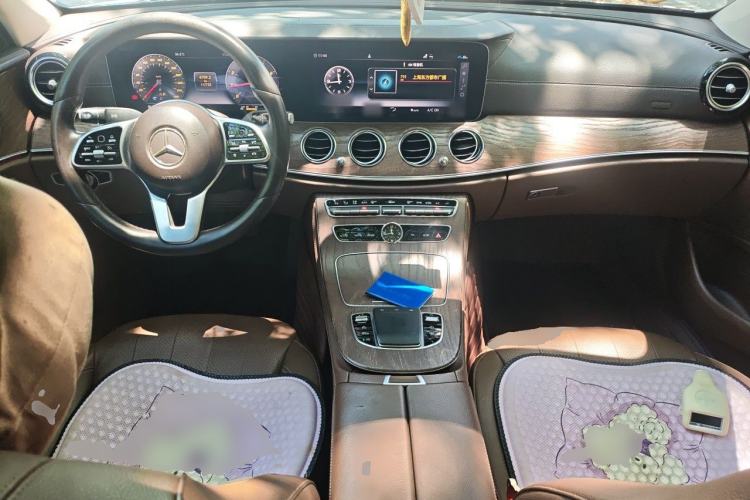 Used Mercedes-Benz E-Class 2020 E 300 L Luxury Model Center Console