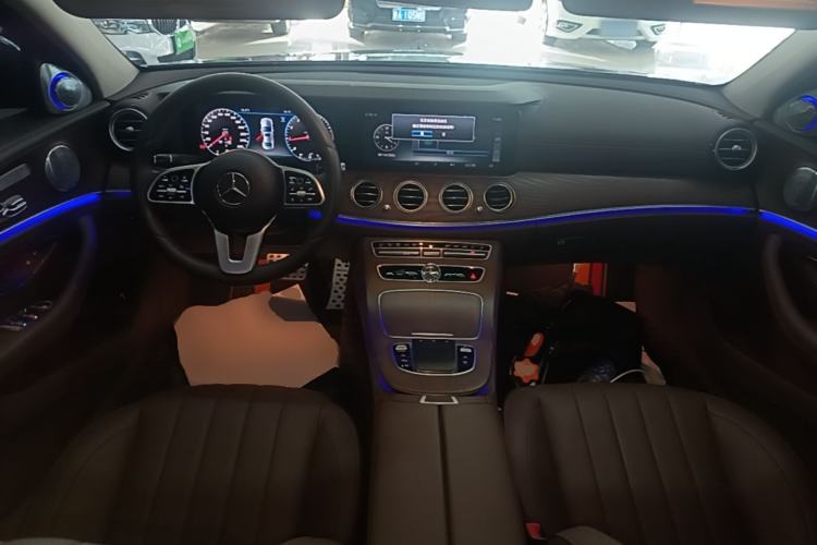 Used Mercedes-Benz E-Class 2020 Restyled E 300 L Exclusive Edition Center Console