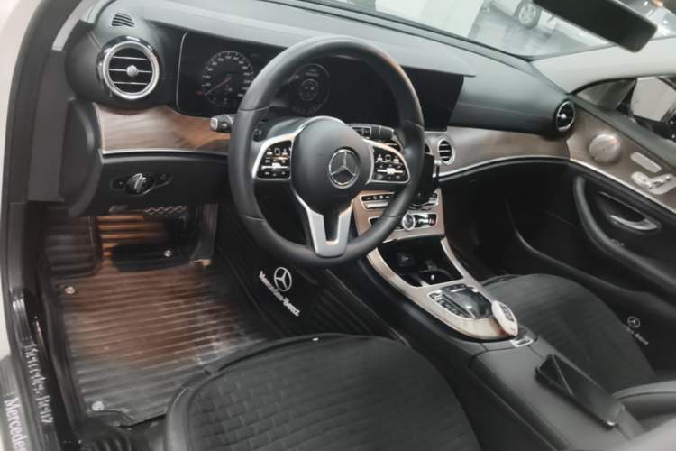 Used Mercedes-Benz E-Class 2020 E 300 L Stylish Model Center Console