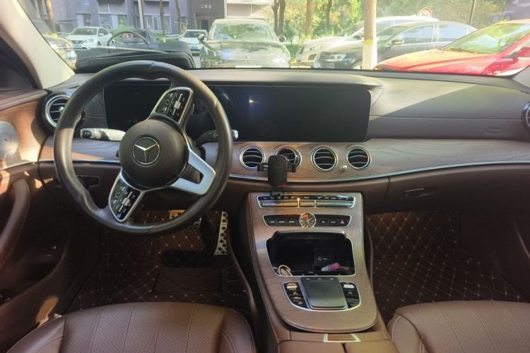 Used Mercedes-Benz E-Class 2020 E 300 L Stylish Model Center Console