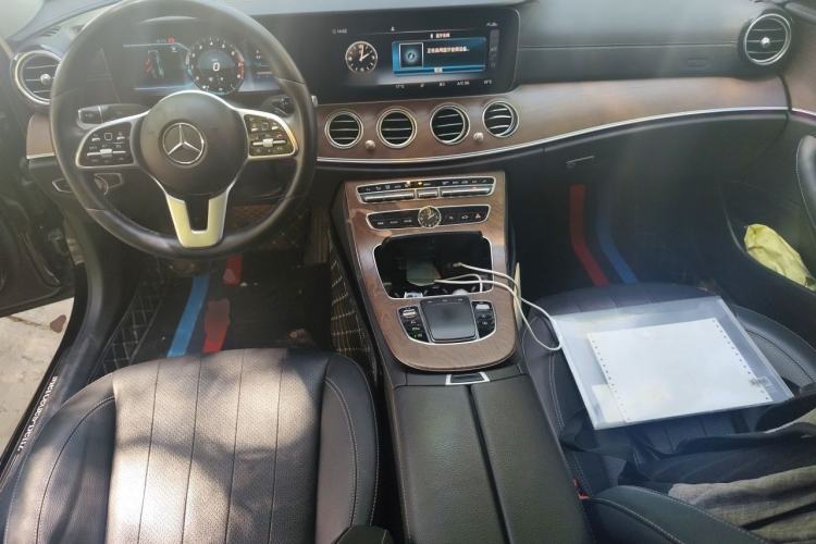 Used Mercedes-Benz E-Class 2020 E 300 L Luxury Model Center Console