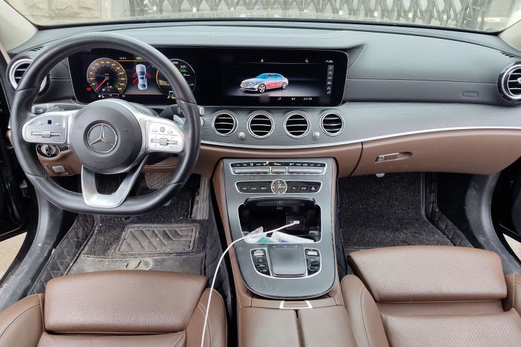 Used Mercedes-Benz E-Class 2020 Facelift E 260 L Sport Edition Center Console
