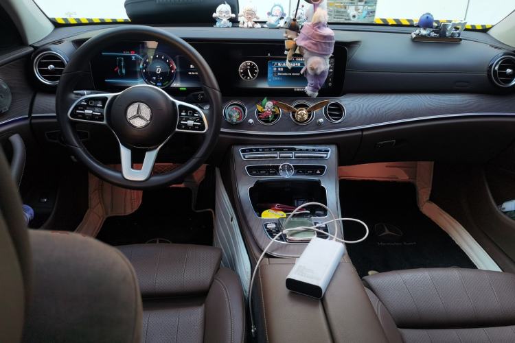 Used Mercedes-Benz E-Class 2020 Facelift E 260 L Center Console