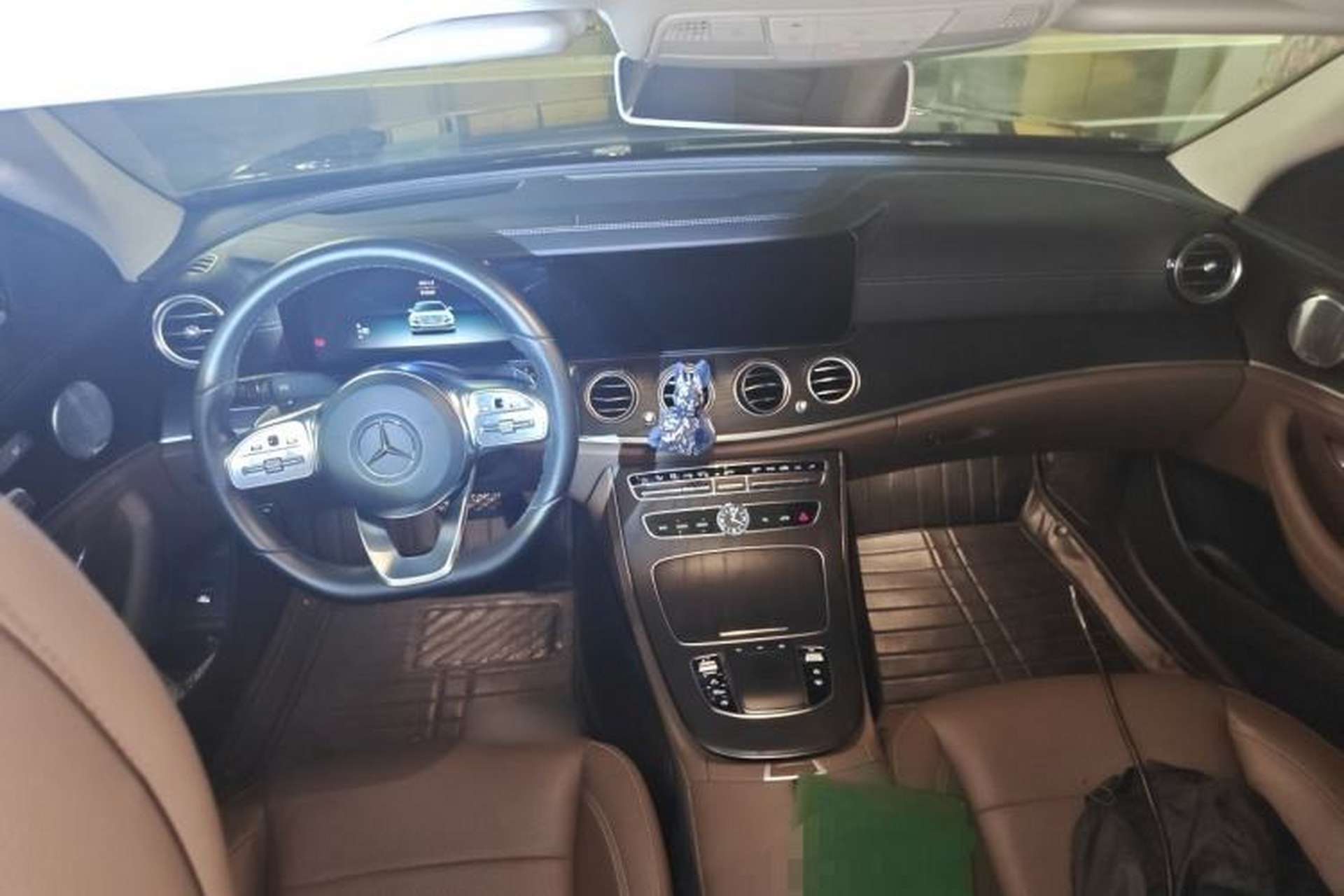 Used Mercedes-Benz E-Class 2020 Restyled E 300 L Sport Exclusive Edition Center Console