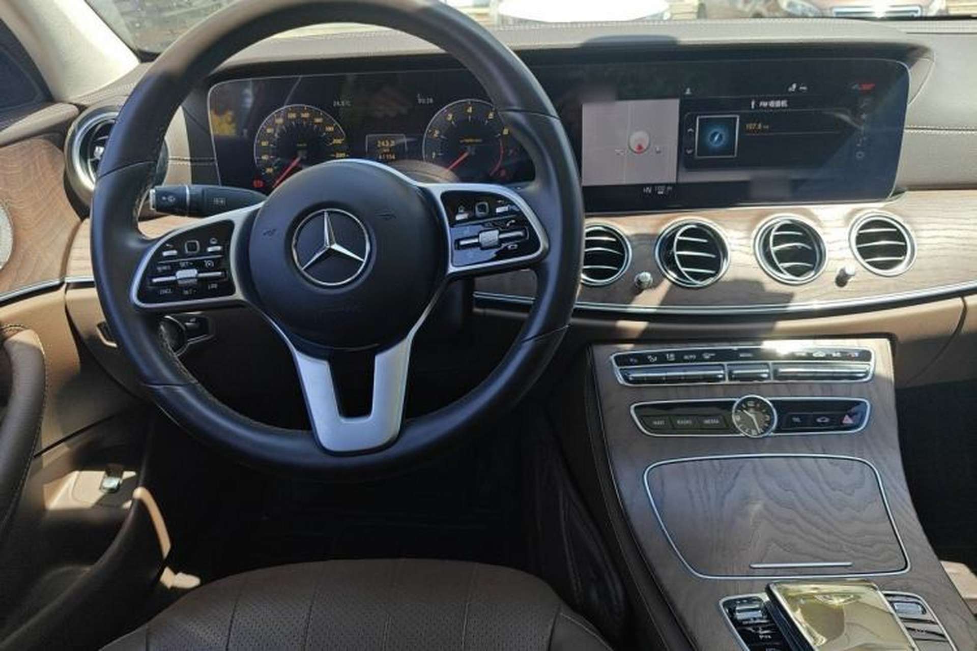 Used Mercedes-Benz E-Class 2020 Facelift E 300 L Stylish Edition Center Console