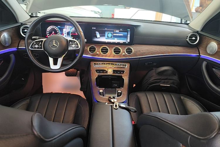 Used Mercedes-Benz E-Class 2020 Restyled E 300 L Exclusive Edition Center Console