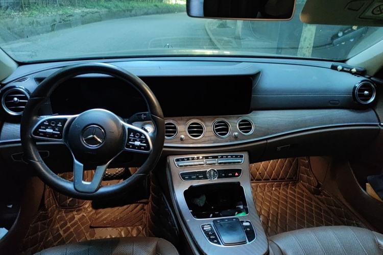 Used Mercedes-Benz E-Class 2020 E 300 L Stylish Model Center Console