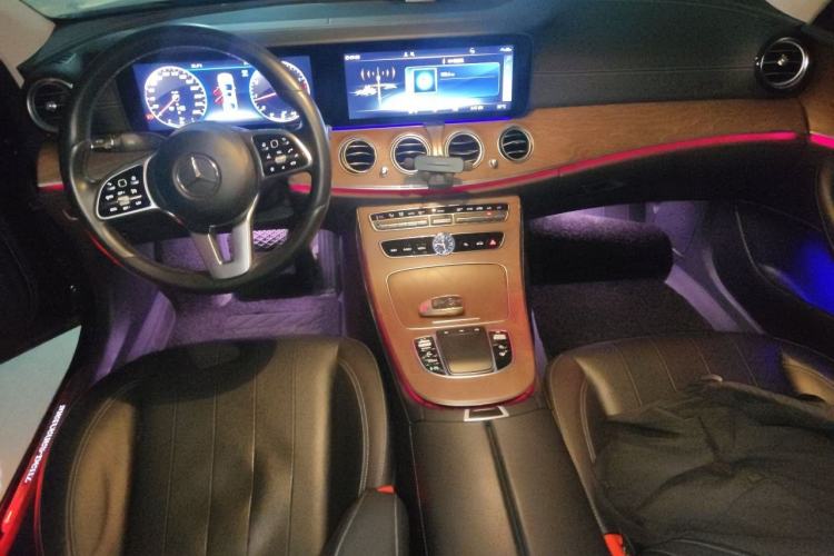 Used Mercedes-Benz E-Class 2020 E 300 L Luxury Model Center Console