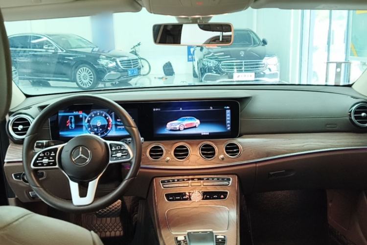 Used Mercedes-Benz E-Class 2020 E 300 L Stylish Model Center Console