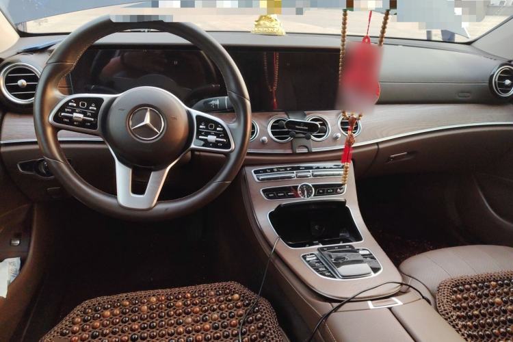 Used Mercedes-Benz E-Class 2020 Facelift E 300 L Stylish Edition Center Console