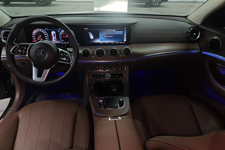 Used Mercedes-Benz E-Class 2020 Facelift E 300 L Stylish Edition Center Console