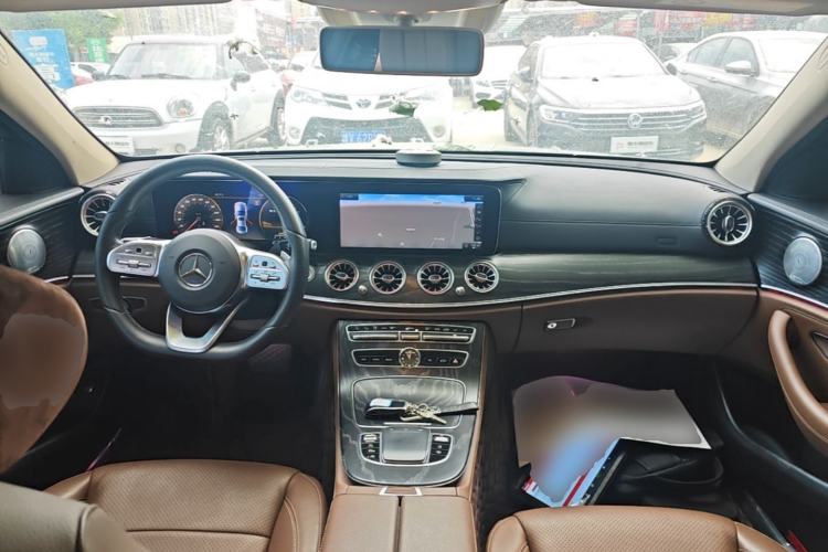 Used Mercedes-Benz E-Class 2020 Restyled E 300 L Sport Exclusive Edition Center Console