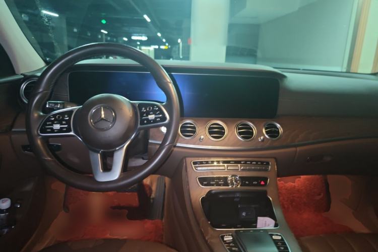 Used Mercedes-Benz E-Class 2020 Restyled E 300 L Exclusive Edition Center Console
