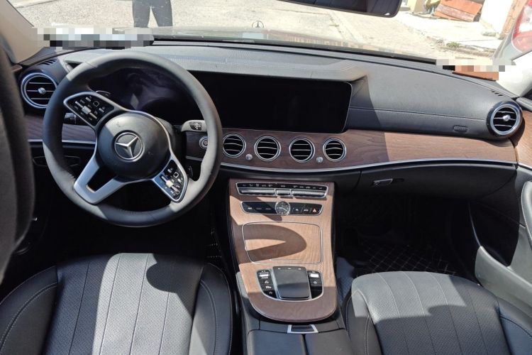 Used Mercedes-Benz E-Class 2020 E 300 L Stylish Model Center Console