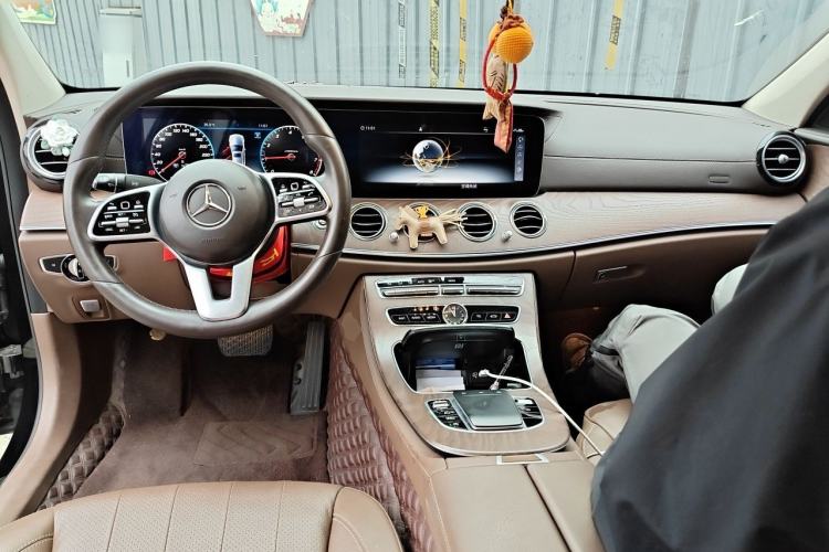 Used Mercedes-Benz E-Class 2020 E 300 L Stylish Model Center Console