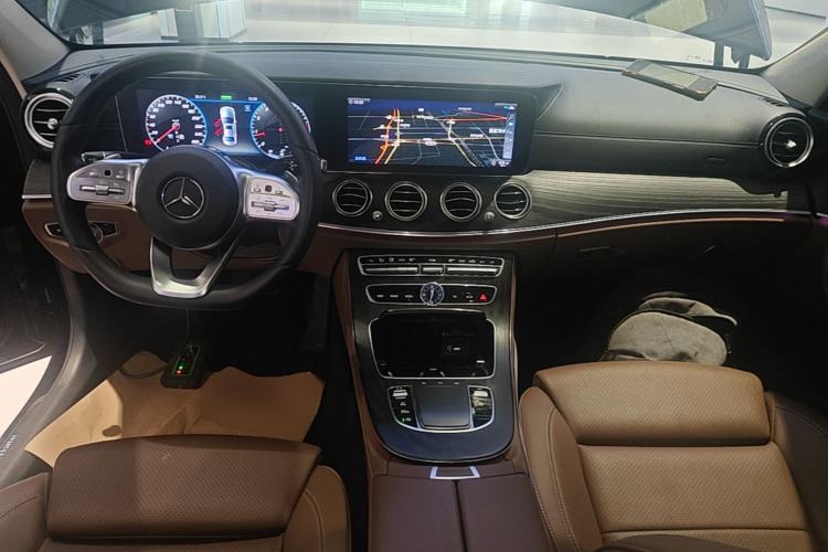 Used Mercedes-Benz E-Class 2020 Facelift E 260 L Sport Edition Center Console