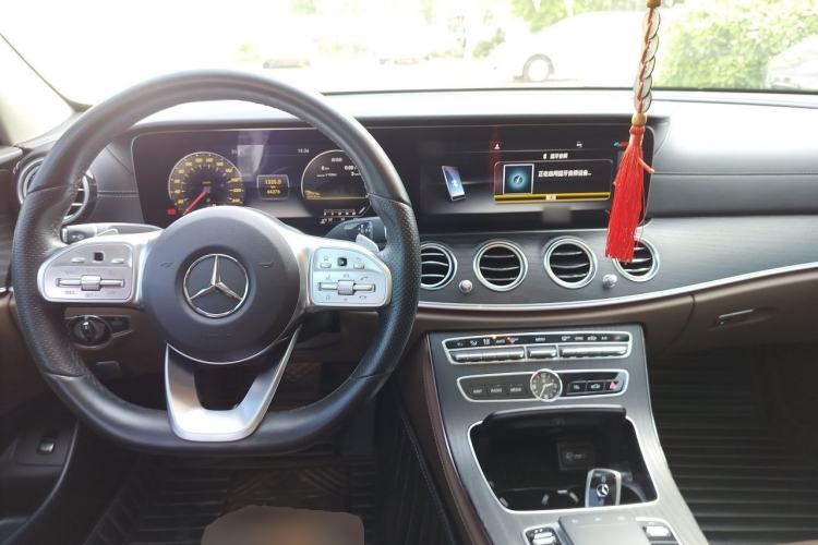 Used Mercedes-Benz E-Class 2020 Restyled E 300 L Sport Exclusive Edition Center Console