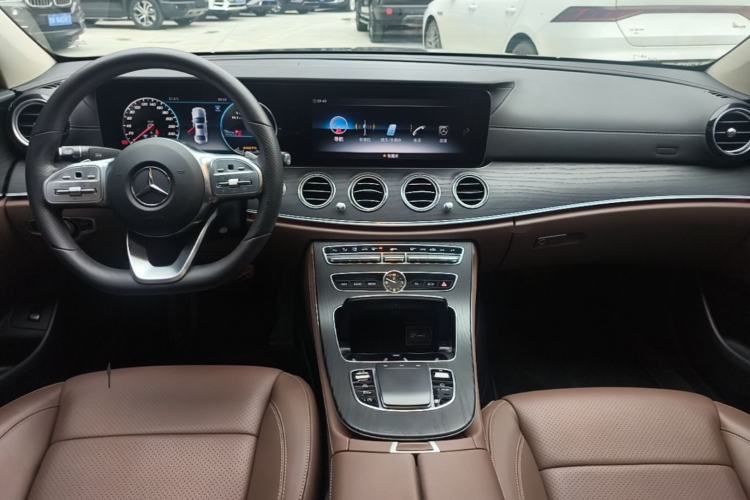 Used Mercedes-Benz E-Class 2020 Restyled E 300 L Sporty and Stylish Edition Center Console