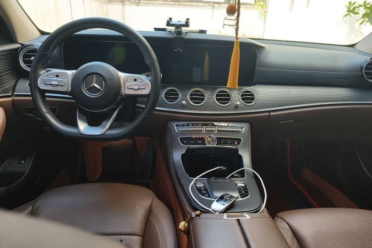 Used Mercedes-Benz E-Class 2020 Restyled E 300 L Sport Exclusive Edition Center Console