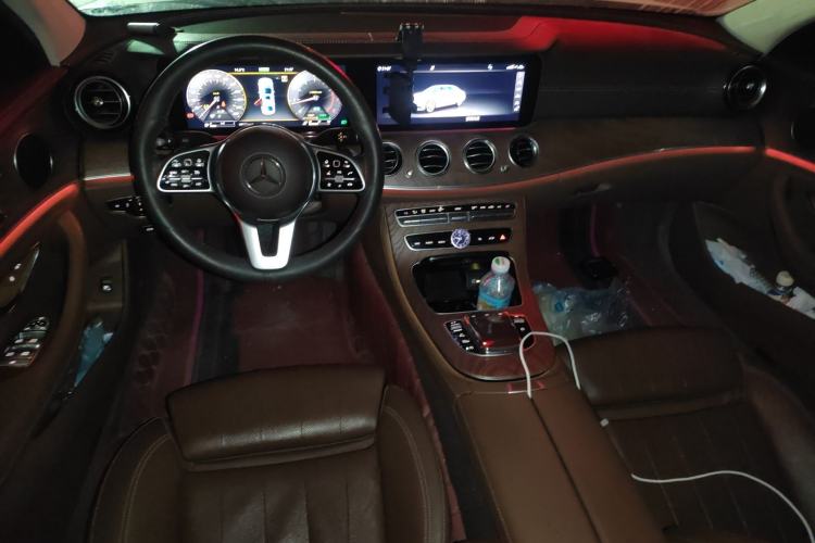 Used Mercedes-Benz E-Class 2020 E 260 L Center Console