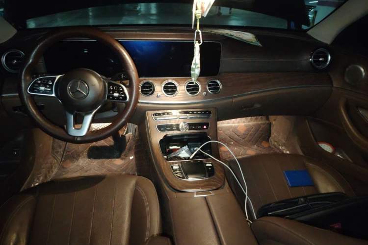 Used Mercedes-Benz E-Class 2020 E 300 L Stylish Model Center Console