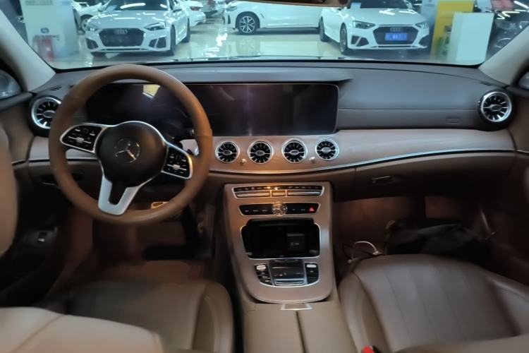 Used Mercedes-Benz E-Class 2020 E 300 L Stylish Model Center Console