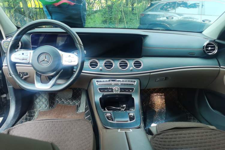 Used Mercedes-Benz E-Class 2020 Facelift E 260 L Sport Edition Center Console