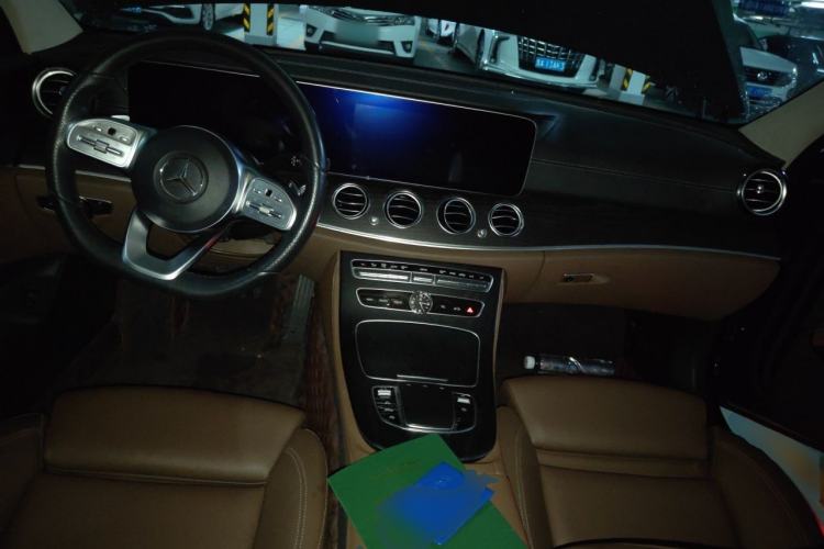Used Mercedes-Benz E-Class 2020 E 260 L Sport Edition Center Console
