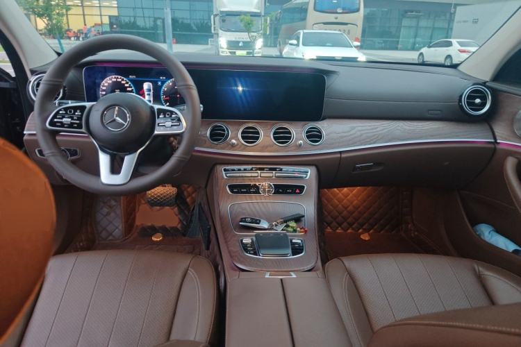 Used Mercedes-Benz E-Class 2020 E 300 L Stylish Model Center Console