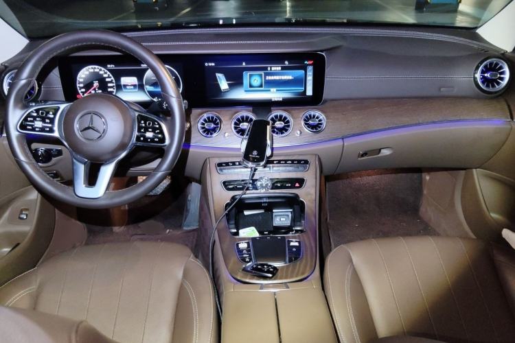 Used Mercedes-Benz E-Class 2020 Facelift E 300 L Stylish Edition Center Console