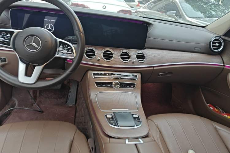 Used Mercedes-Benz E-Class 2020 E 300 L Stylish Model Center Console