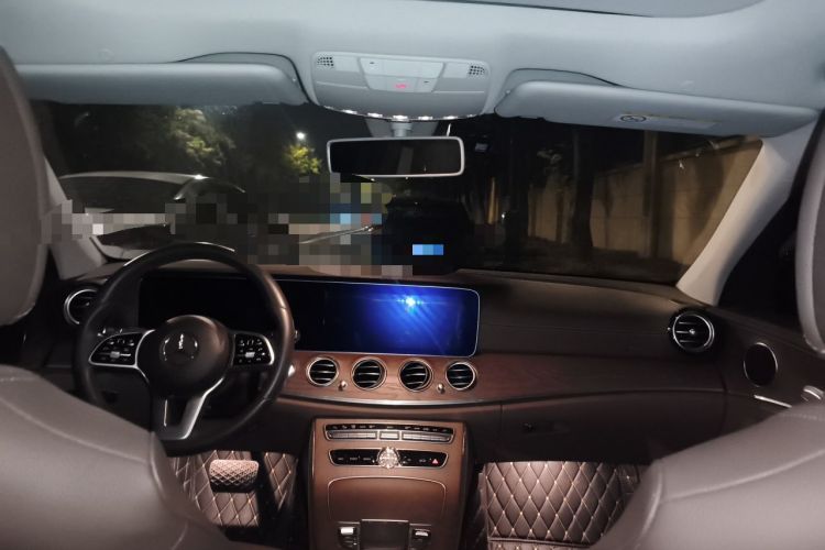 Used Mercedes-Benz E-Class 2020 E 260 L Center Console