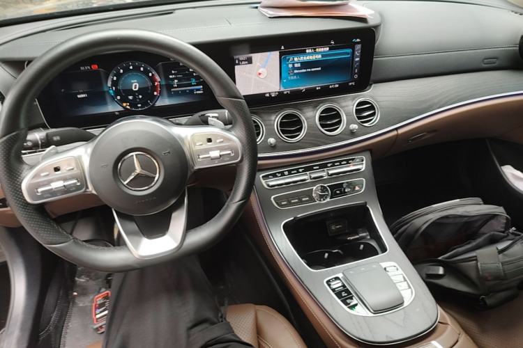 Used Mercedes-Benz E-Class 2020 Restyled E 300 L Sport Exclusive Edition Center Console