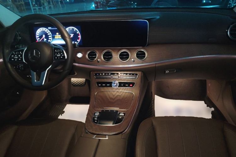 Used Mercedes-Benz E-Class 2020 E 300 L Stylish Model Center Console