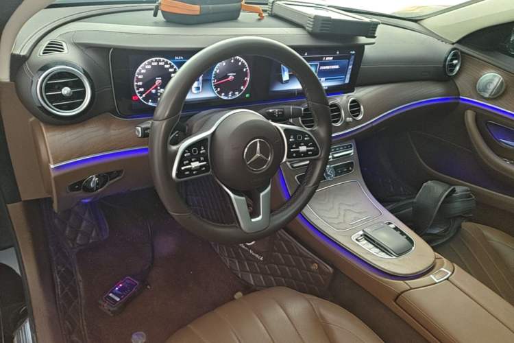 Used Mercedes-Benz E-Class 2020 Restyled E 300 L Exclusive Edition Center Console