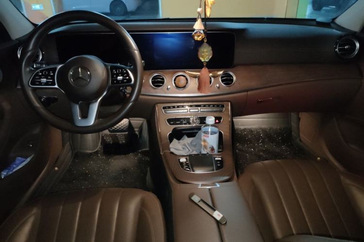 Used Mercedes-Benz E-Class 2020 Restyled E 300 L Exclusive Edition Center Console