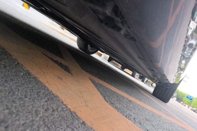Used Mercedes-Benz E-Class 2020 E 300 L Stylish Model Chassis Front Left