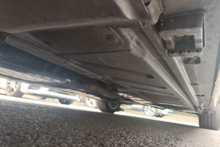 Used Mercedes-Benz E-Class 2020 E 300 L Stylish Model Chassis Front Left