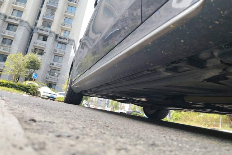 Used Mercedes-Benz E-Class 2020 Restyled E 300 L Sporty and Stylish Edition Chassis Front Right