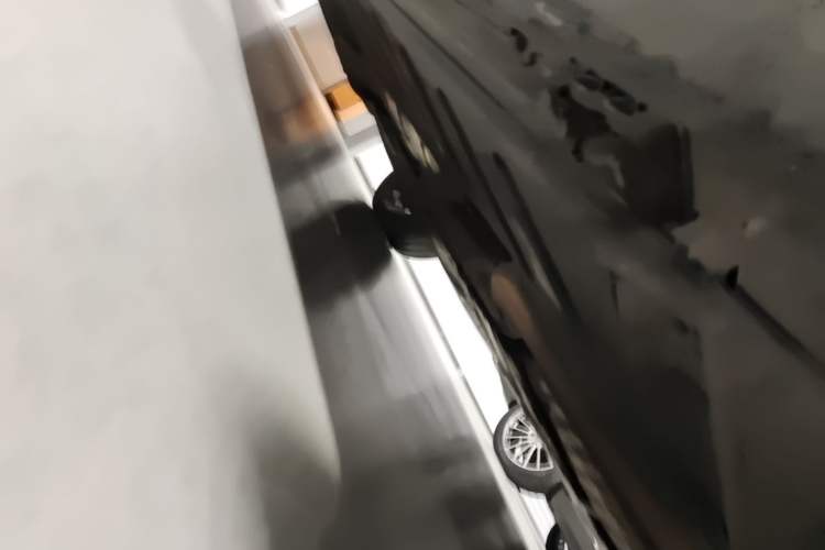 Used Mercedes-Benz E-Class 2020 E 300 L Sporty and Stylish Model Chassis Front Right