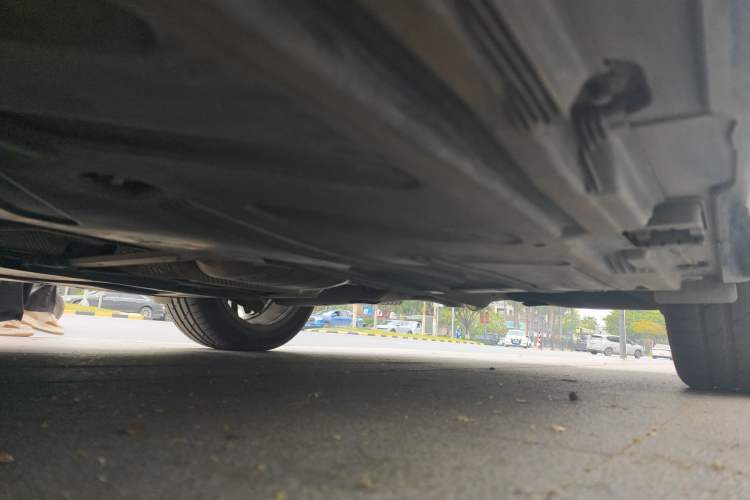 Used Mercedes-Benz E-Class 2020 Restyled E 300 L Exclusive Edition Chassis Rear Left