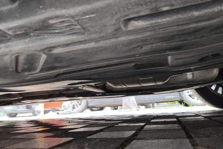 Used Mercedes-Benz E-Class 2020 E 300 L Luxury Model Chassis Rear Left